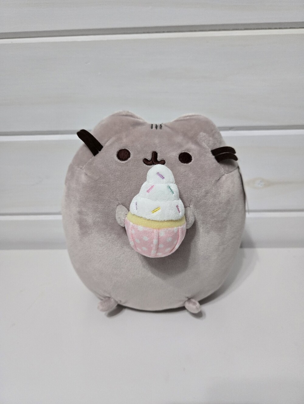Pusheen With Sprinkled Cupcake - NWT